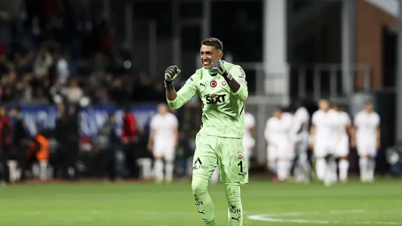 Muslera Rekora Koşuyor! Bülent Korkmaz'ı Tahtından Edecek Mi?