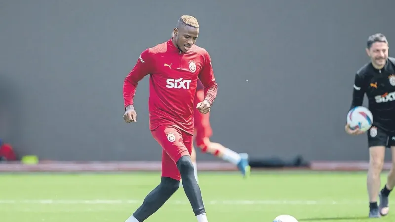 Osimhen Galatasaray'a mı Geliyor? Bomba Transfer İddiası!