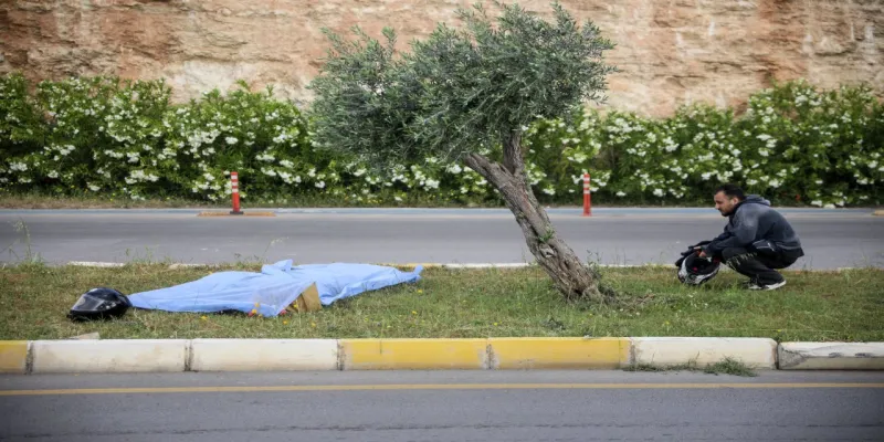 Antalya'da Feci Kaza! Arkadaşının Başından Ayrılmadı!
