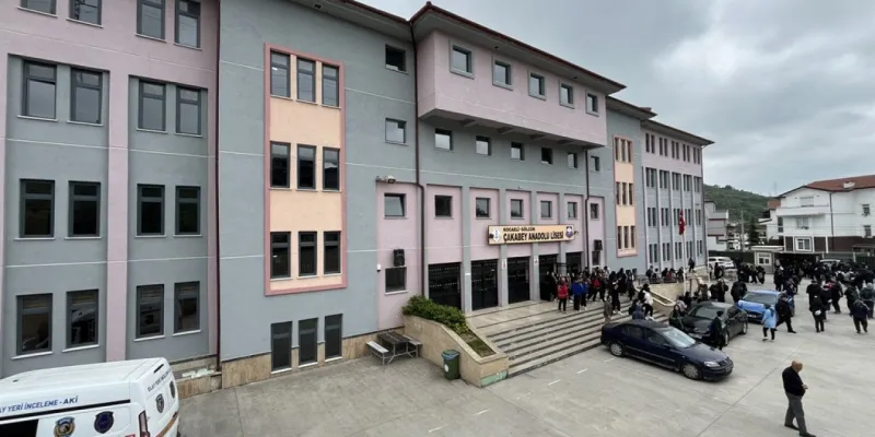 Lise Öğrencisi 4. Kattan Düştü! Zeynep'e Ne Oldu?