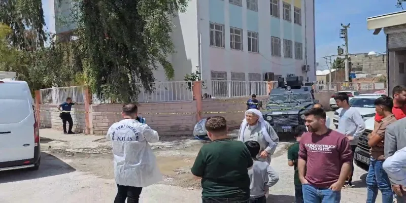 Okul Bahçesinde Silahlı Saldırı! Öğretmen Hayatını Kaybetti