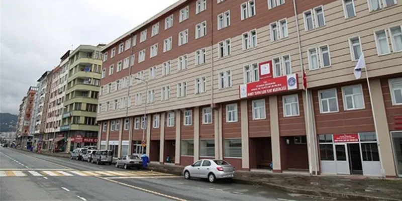 Rize KYK Yurdunda Zehirlenme! 100 Öğrenci Hastanede, Şok İddia!