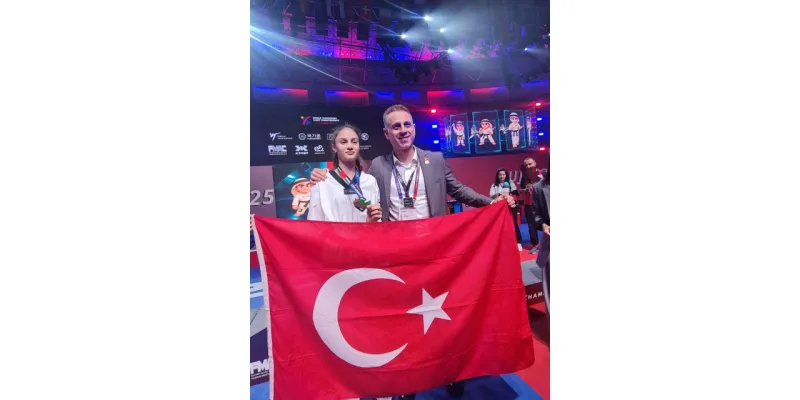 Sena Yılmaz Dünya Şampiyonu! Taekwondoda Altın Madalya Coşkusu