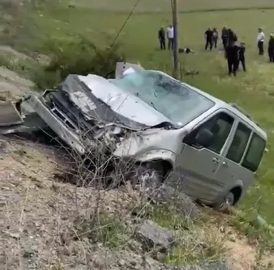 Sivas'ta Feci Kaza! Şarampole Yuvarlanan Araç Sürücüsü Hayatını Kaybetti