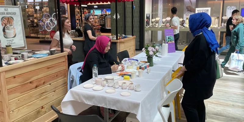 Şule Aksoy'dan Rize'de Kadın Girişimcilere Sanat Desteği!