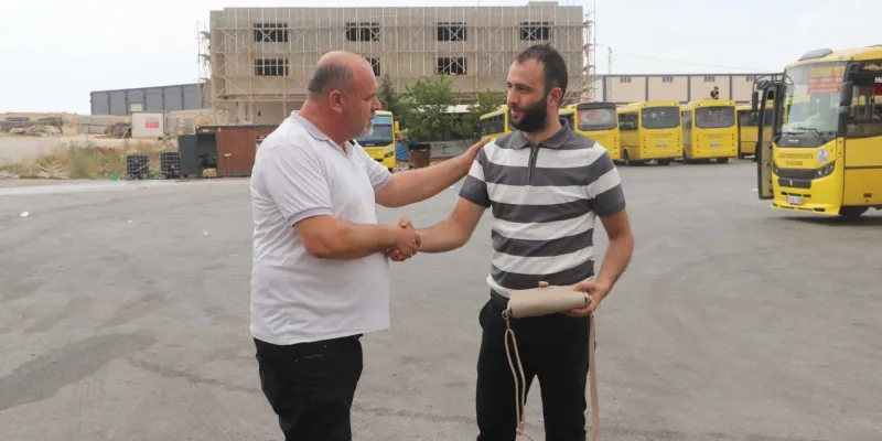 Otobüs Şoföründen İnsanlık Dersi! Altın ve Para Dolu Çanta Sahibine