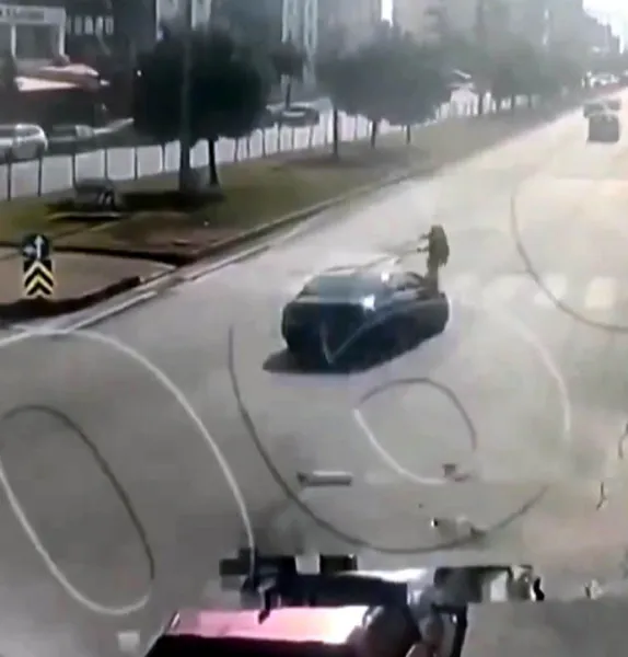 Otomobilin çarptığı yaya öldü, ehliyetsiz sürücü yakalandı
