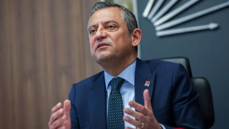 Özgür Özel: Parti içi karışıklığa meraklı olanlar için CHP eski cazip halini kaybetti, AKP’yi tavsiye ederim