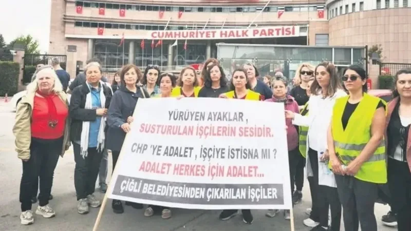 Özgür Özel yüzlerine bile bakmadı! CHP'de emekçi kadınların tazminatlarını yaktılar