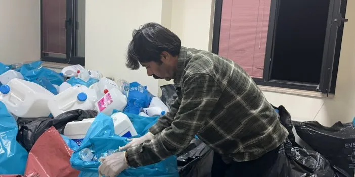 Sağlıkçıdan Örnek Davranış: Plastik Topla SMA'lılara Umut Ol!