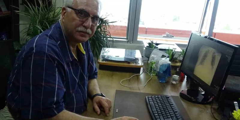 Okullar Enfeksiyon Fidesi mi? Prof. Dr. Özlü'den Uyarı!