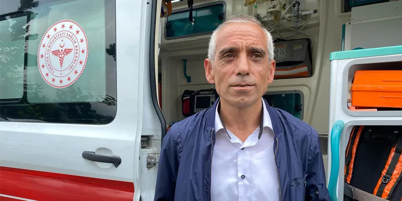 Rize'de baldan zehirlenen arıcı, sağlık ekiplerinin müdahalesiyle kurtarıldı