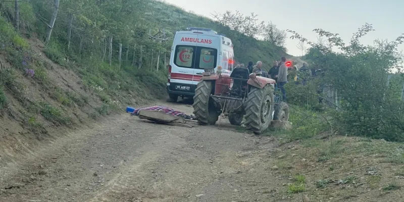 Samsun'da, devrilen traktörün sürücüsü öldü