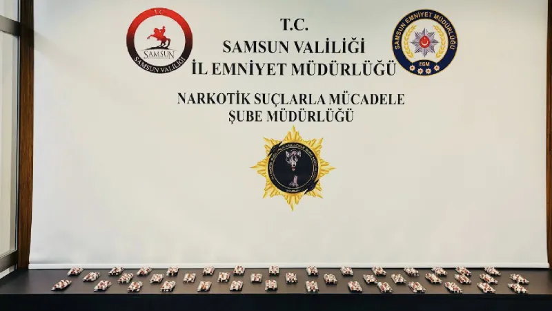 Samsun'da uyuşturucu operasyonunda 2 bin 300 sentetik ecza ele geçirildi