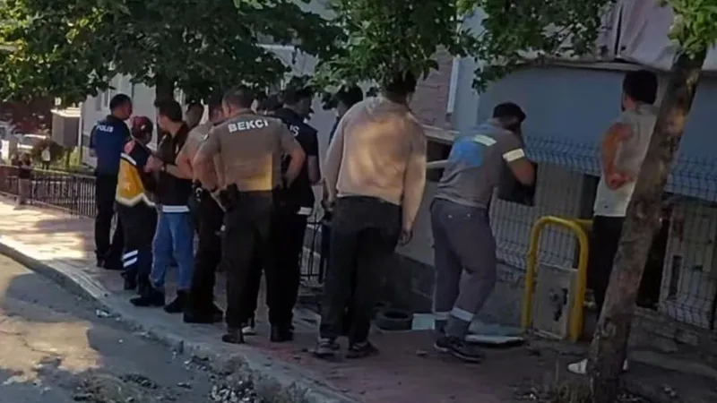 Sinop'ta Mutfak Yangını! Buzdolabı Alev Alev Yandı!