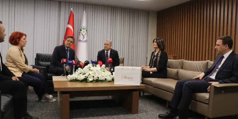 Siyasi partiler arasında bayramlaşma ziyaretleri