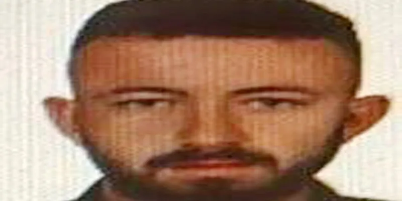 Takla atan araç direğe çarptı; camdan fırlayan sürücü öldü