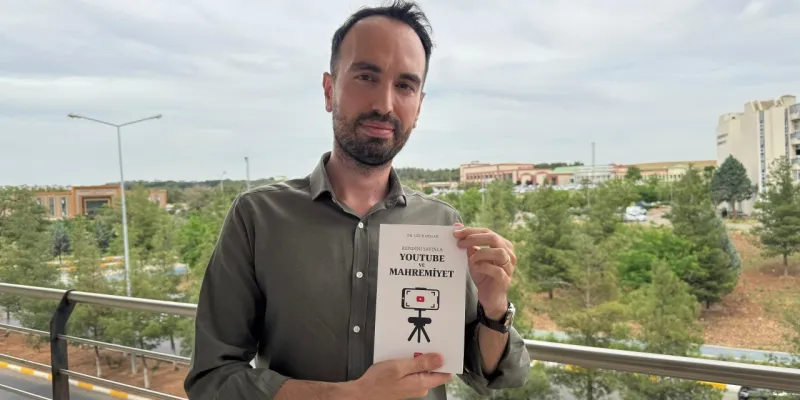 'Türk Toplumu Şu An 7 Saat 13 Dakikasını İnternette Geçiriyor'