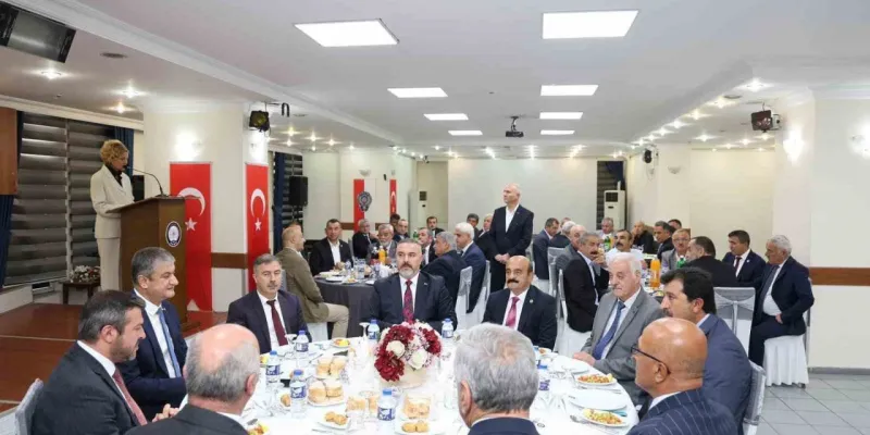 Karabük Valisi Muhtarlarla Buluştu! İşte O Anlar