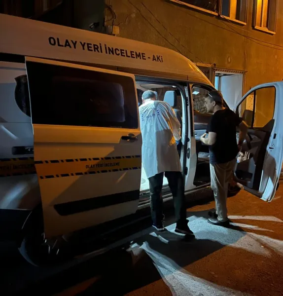 Yayılan koku ile ortaya çıktı; yalnız yaşadığı evinde ölü bulundu